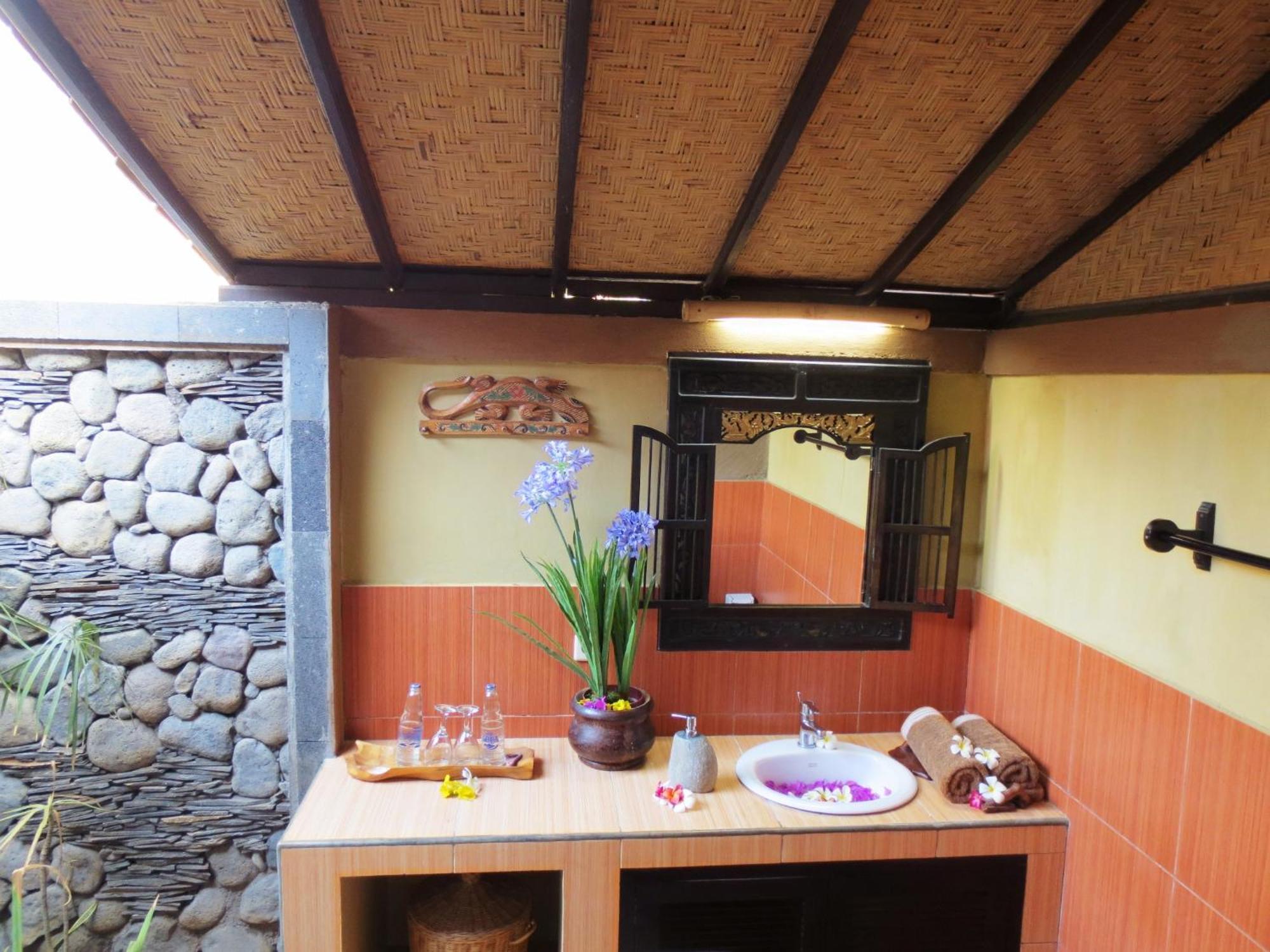 Taruna Boutique Homestay & Spa Pemuteran Esterno foto