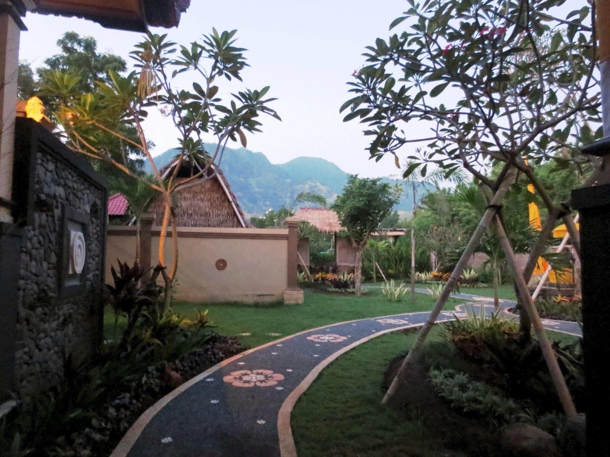 Taruna Boutique Homestay & Spa Pemuteran Esterno foto